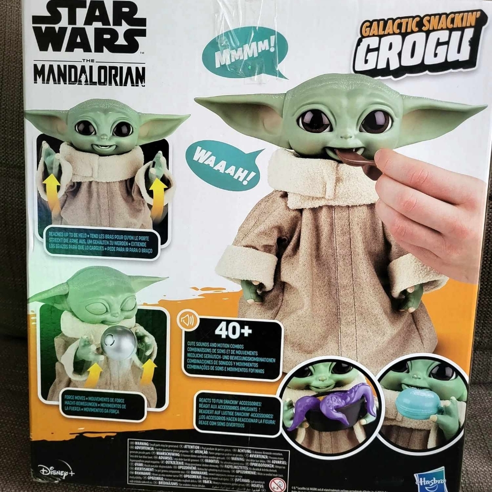 Star Wars The Mandalorian Galactic Snackin Google Animatronic - Picture 2 of 2